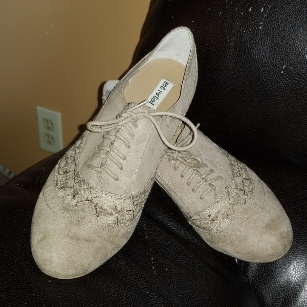 Not Rated size 10, taupe colored heels/booties.